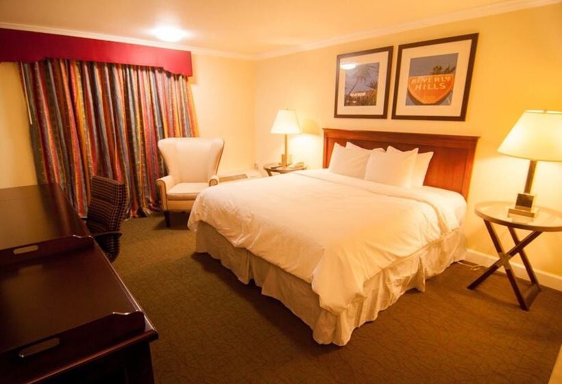 اتاق لوکس با بالکن, Bokai Garden