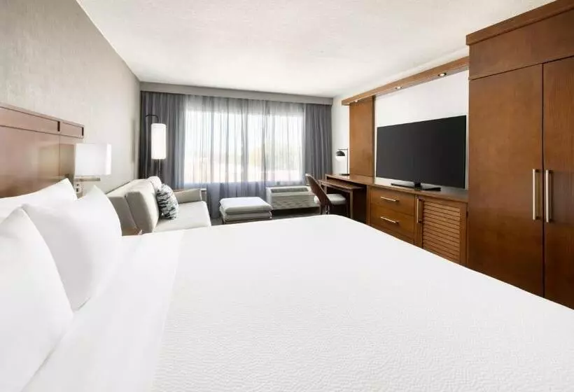اتاق استاندارد با تخت بزرگ, Courtyard By Marriott Los Angeles Woodland Hills