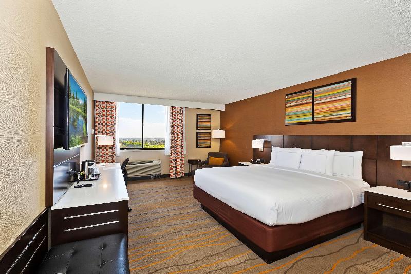 스탠다드 룸 킹사이즈 침대, Doubletree By Hilton Whittier Los Angeles
