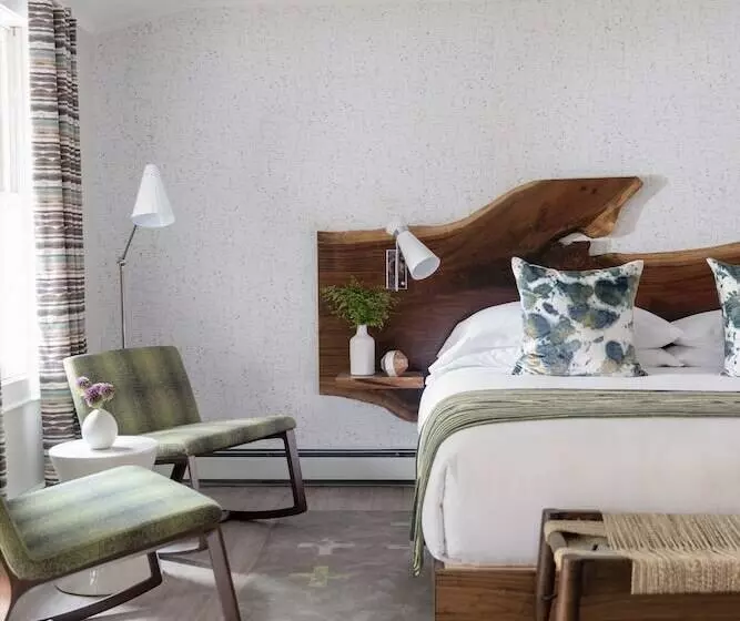 デラックスルーム, Field Guide Lodge