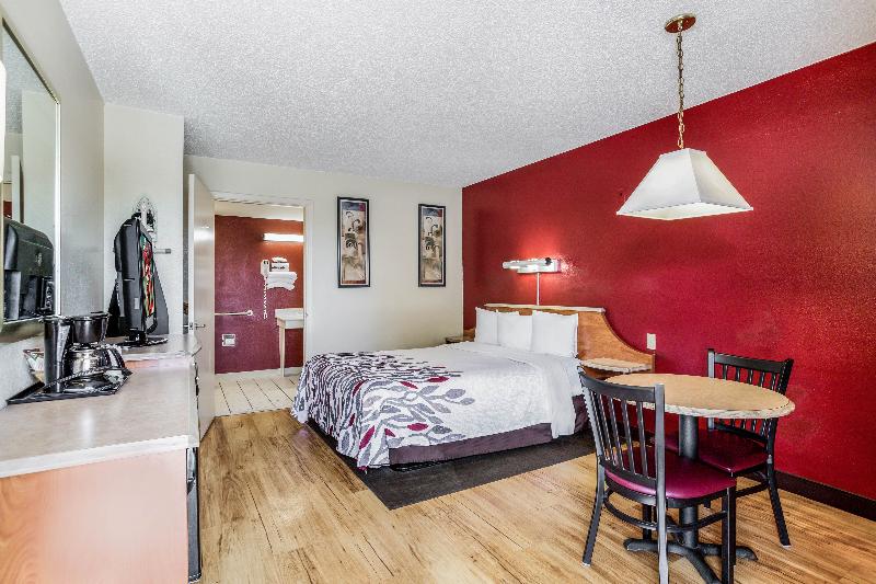 غرفة ديلوكس لذوى الاحتياجات الخاصة, Red Roof Inn Gallup