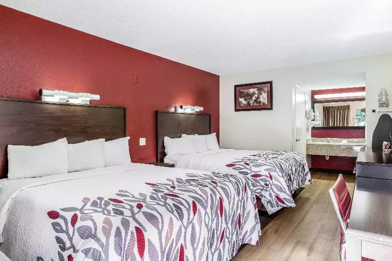 Suite Queen Bed, Red Roof Inn Gallup