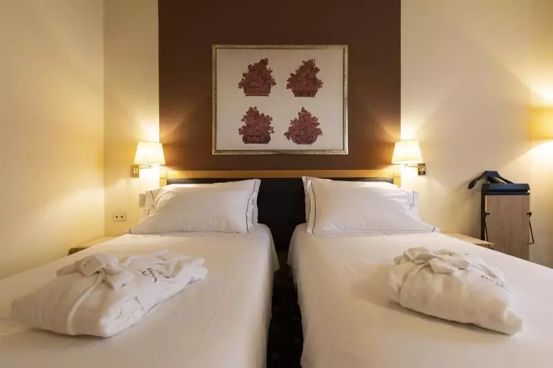 اتاق لوکس, Red Roof Inn Gallup