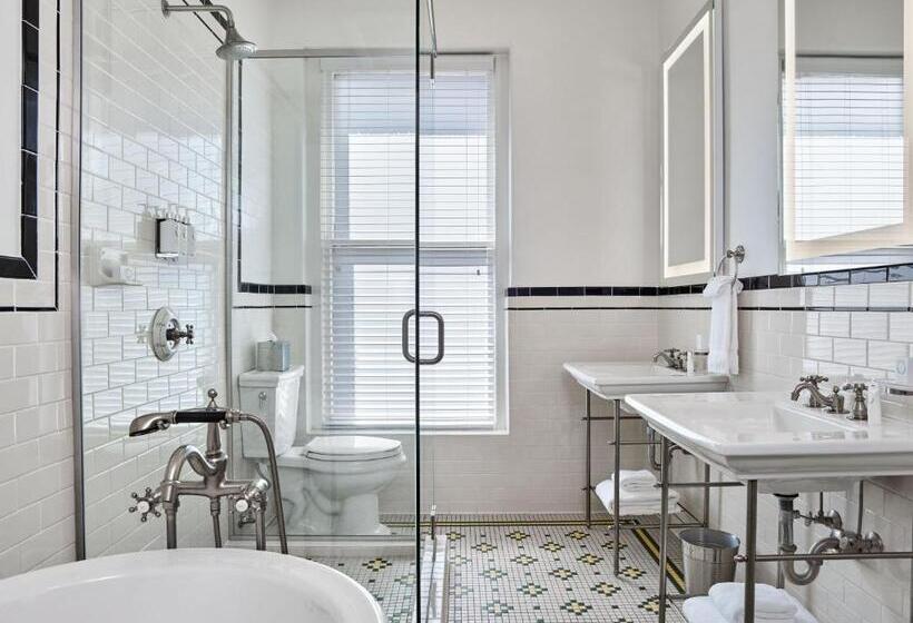 غرفة ديلوكس, The Oxford