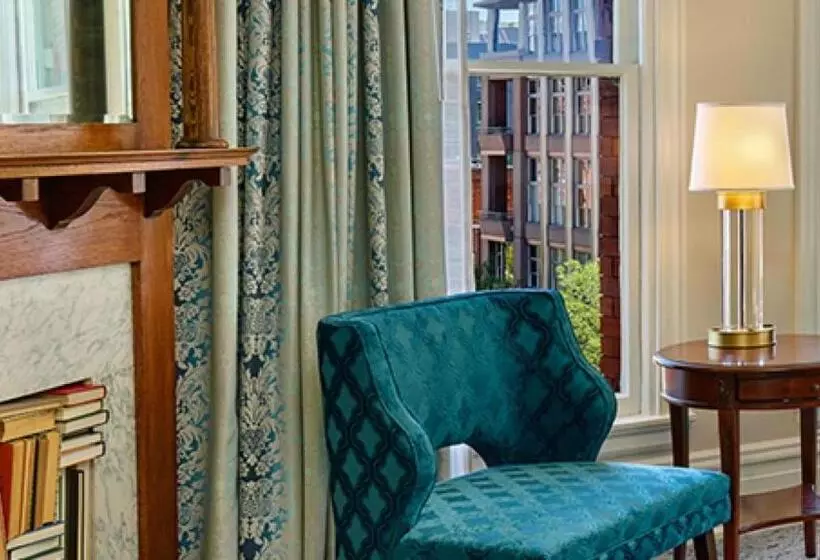 اتاق سوپریور با تخت بزرگ, The Oxford