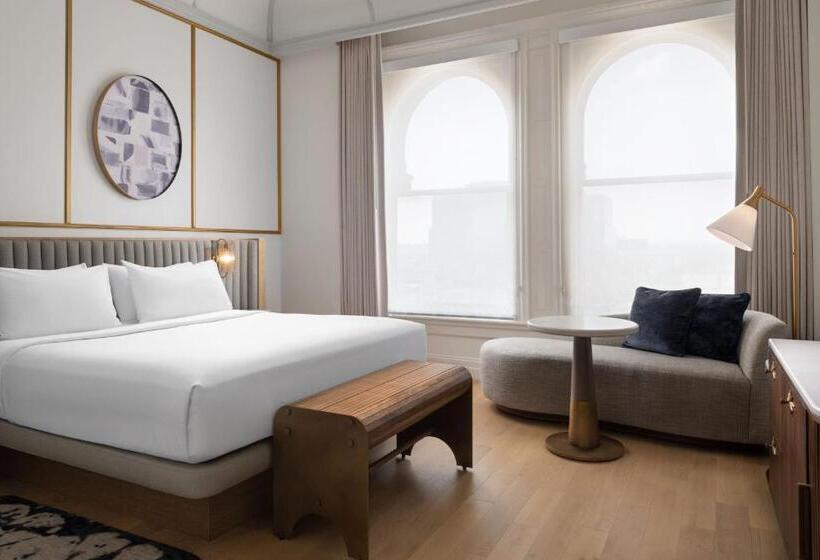 اتاق استاندارد با تخت بزرگ, The Union Station Nashville Yards, Autograph Collection