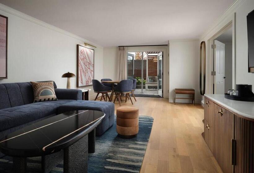 سوئیت با تخت بزرگ, The Union Station Nashville Yards, Autograph Collection