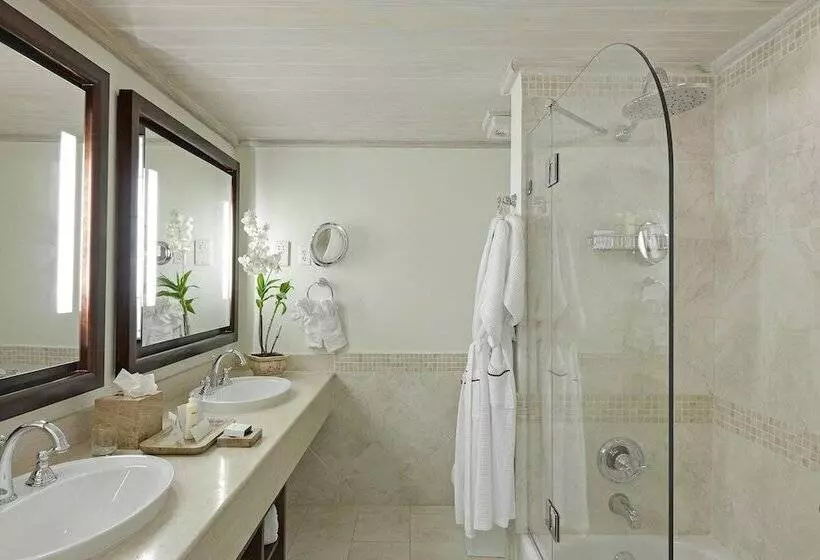 اتاق لوکس با چشمانداز دریا, Colony Club By Elegant Hotels