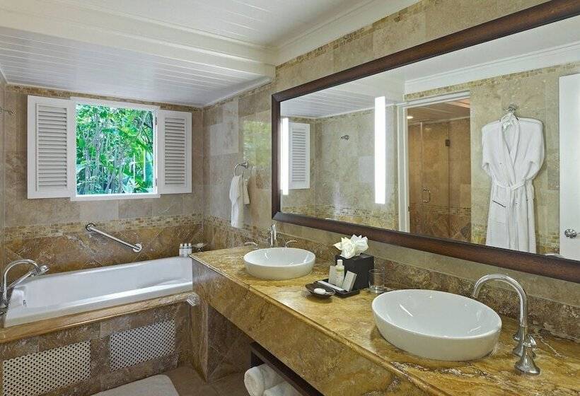 سوییت با چشمانداز دریا, Colony Club By Elegant Hotels