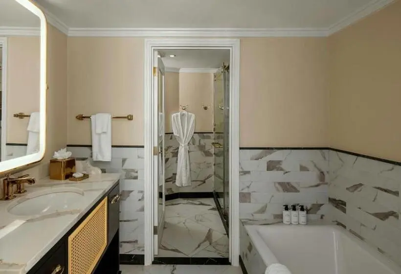 سوییت, Colony Club By Elegant Hotels