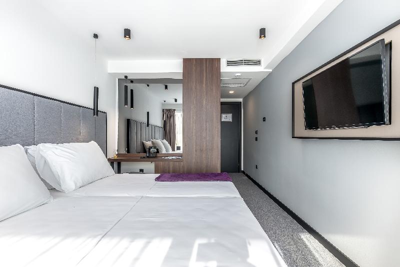 标准间, Ad Turres