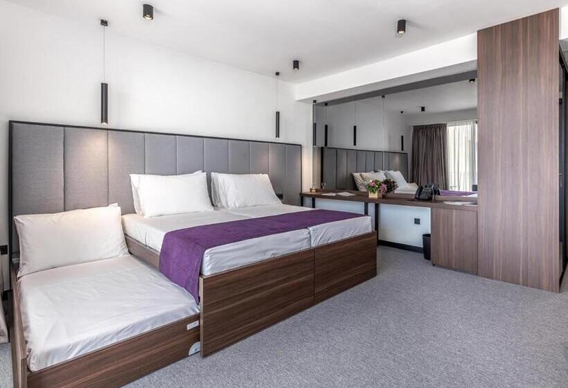 高级海景房, Ad Turres