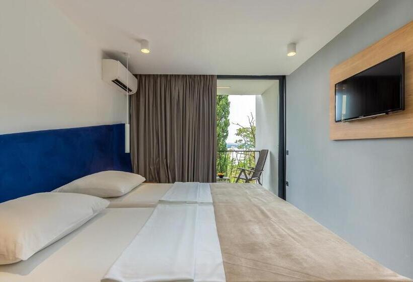 标准间带阳台, Ad Turres