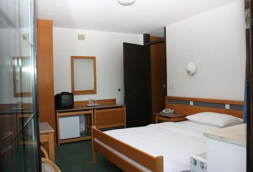 اتاق استاندارد سه نفره, Alp