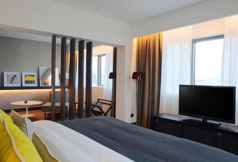 Suite Presidenziale, Crowne Plaza Belgrade, An Ihg