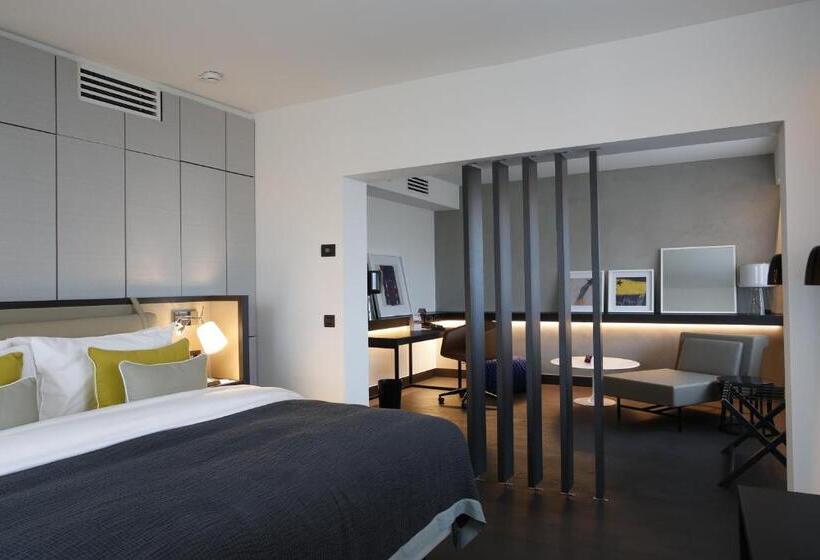 Suite Presidenziale, Crowne Plaza Belgrade, An Ihg