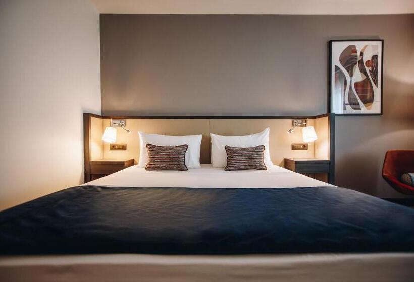 Camera Standard, Crowne Plaza Belgrade, An Ihg