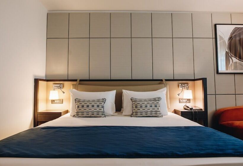 Camera Standard, Crowne Plaza Belgrade, An Ihg