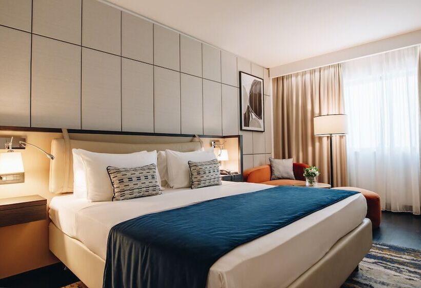 Camera Standard, Crowne Plaza Belgrade, An Ihg