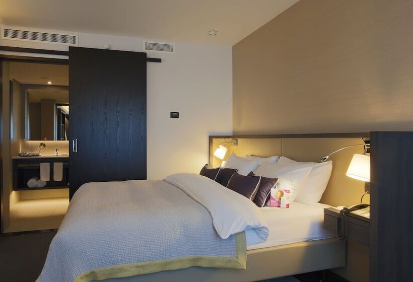 Suite, Crowne Plaza Belgrade, An Ihg