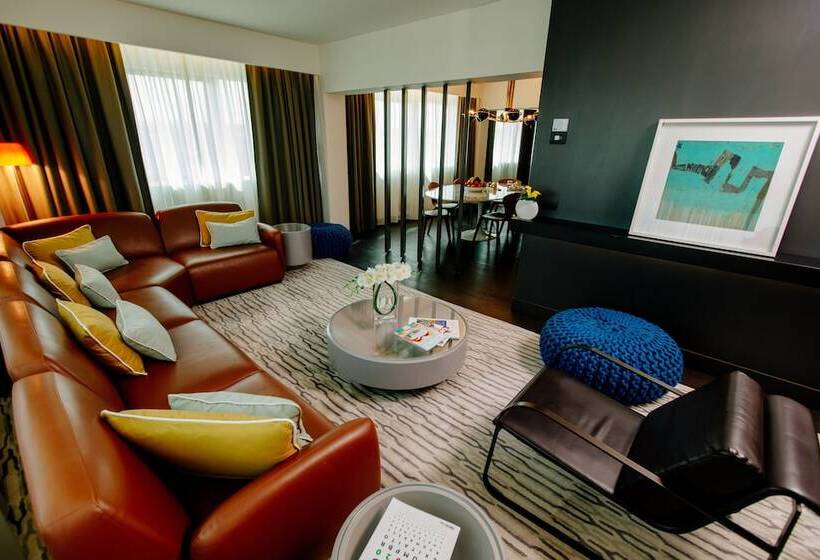 Suite Presidenziale, Crowne Plaza Belgrade, An Ihg