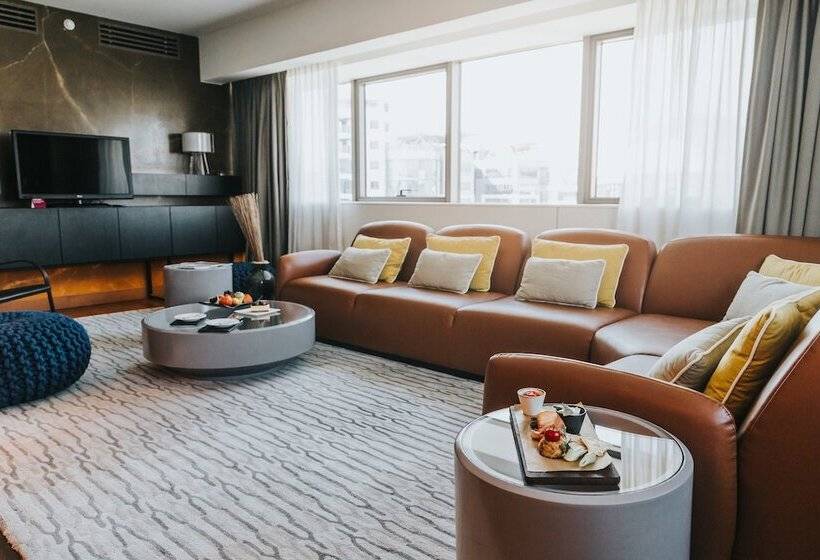 Suite Presidenziale, Crowne Plaza Belgrade, An Ihg