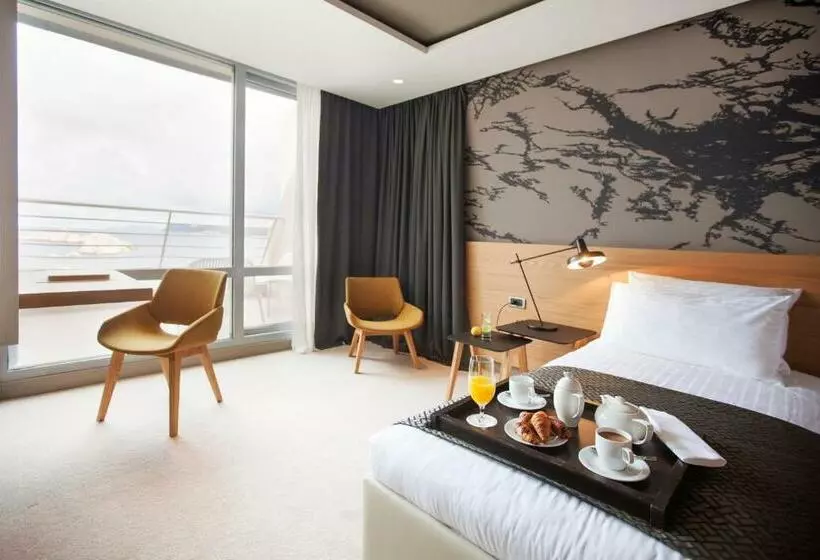 オーシャンビュージュニアスイート, Dubrovnik Palace