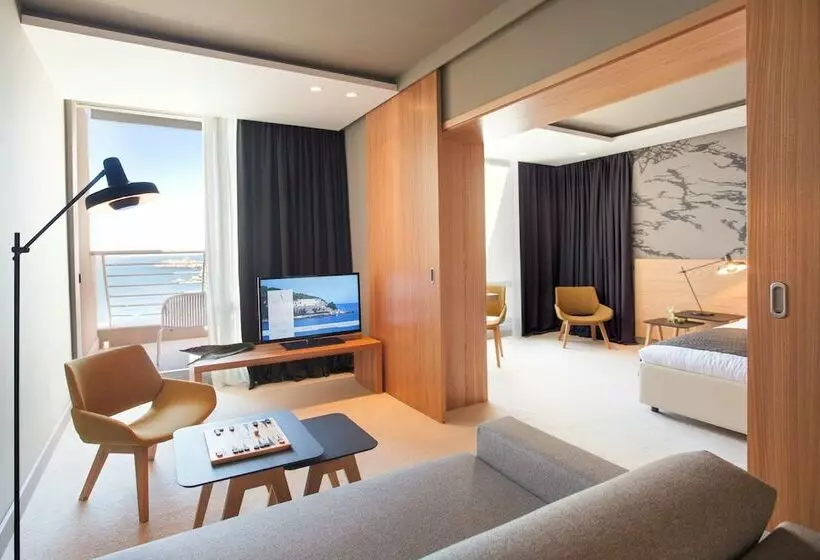 オーシャンビュージュニアスイート, Dubrovnik Palace
