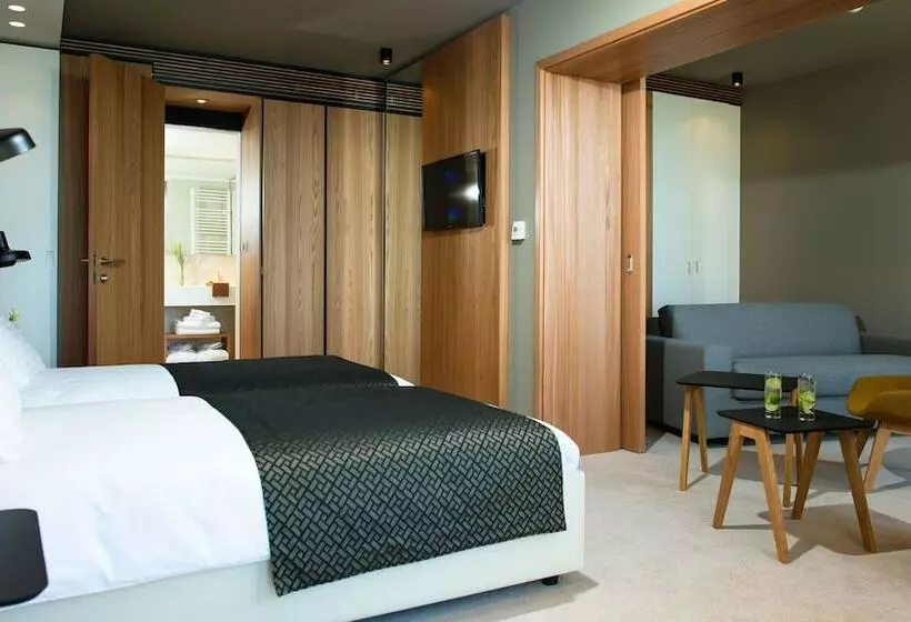 オーシャンビュージュニアスイート, Dubrovnik Palace