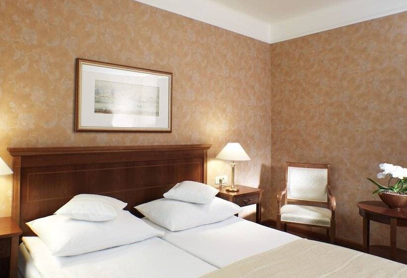 اتاق استاندارد با بالکن, Grand Hotel Toplice   Small Luxury Hotels Of The World