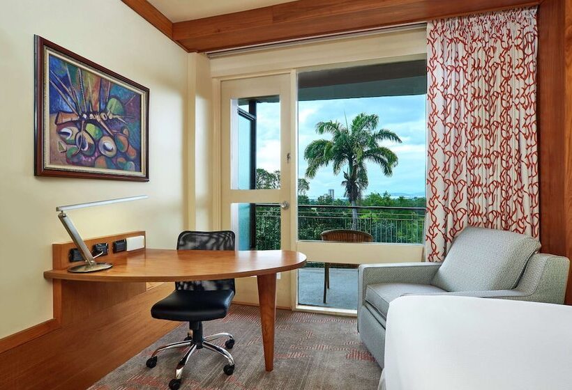 Номер Executive, Hilton Trinidad & Conference Centre