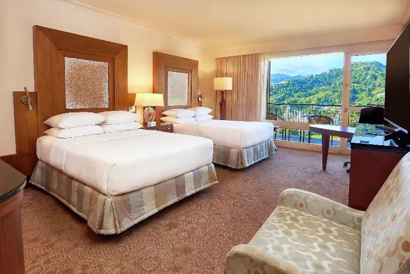 اتاق لوکس, Hilton Trinidad & Conference Centre