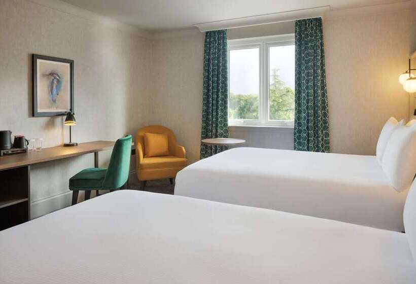 Номер Deluxe, Hilton Trinidad & Conference Centre