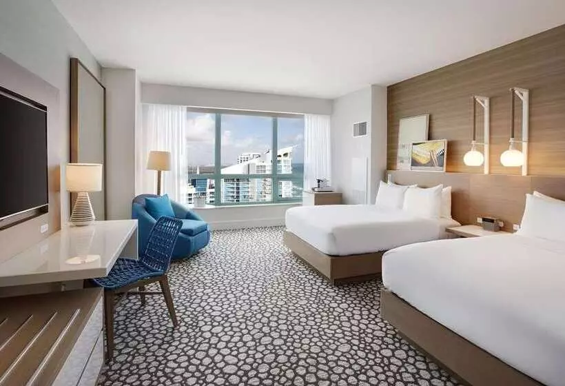 اتاق لوکس, Hilton Trinidad & Conference Centre