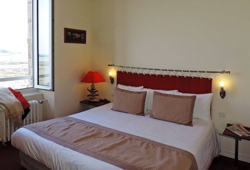 オーシャンビュースーペリアールーム, Hôtel Aux Tamaris Vue Mer