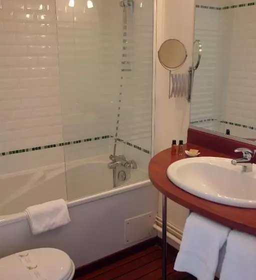 اتاق سوپریور با چشم‌انداز دریا, Hôtel Aux Tamaris   Vue Mer