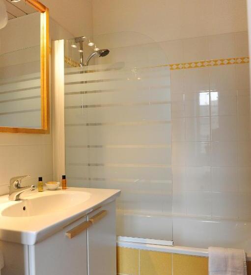 スタンダードシティビュールーム, Hôtel Aux Tamaris Vue Mer