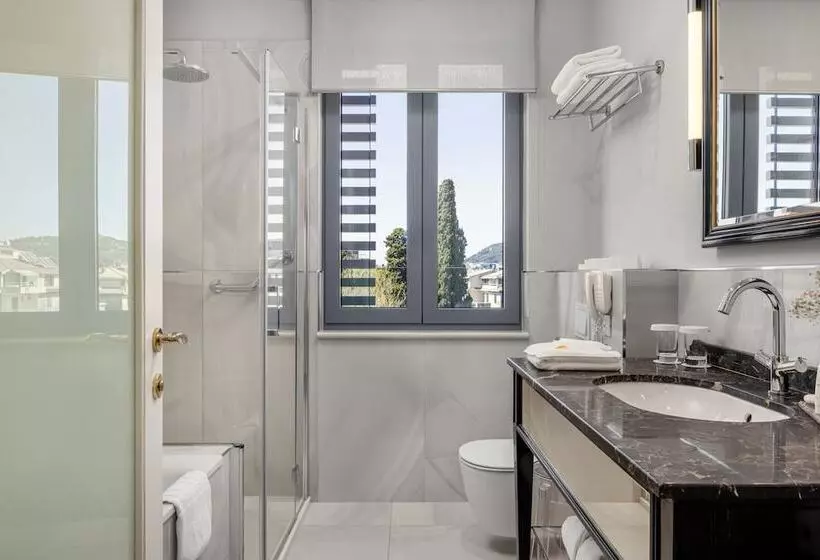 Junior Suite, Park Split