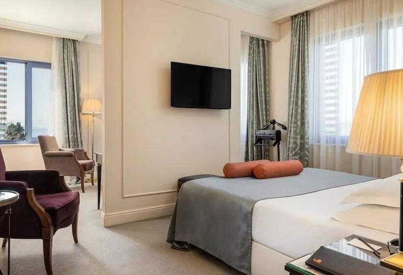Junior Suite, Park Split