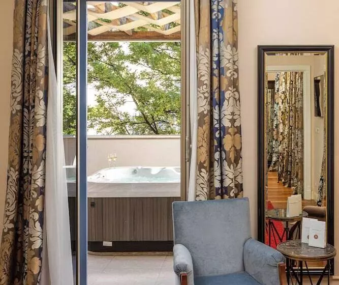 Suite Executivă, Park Split