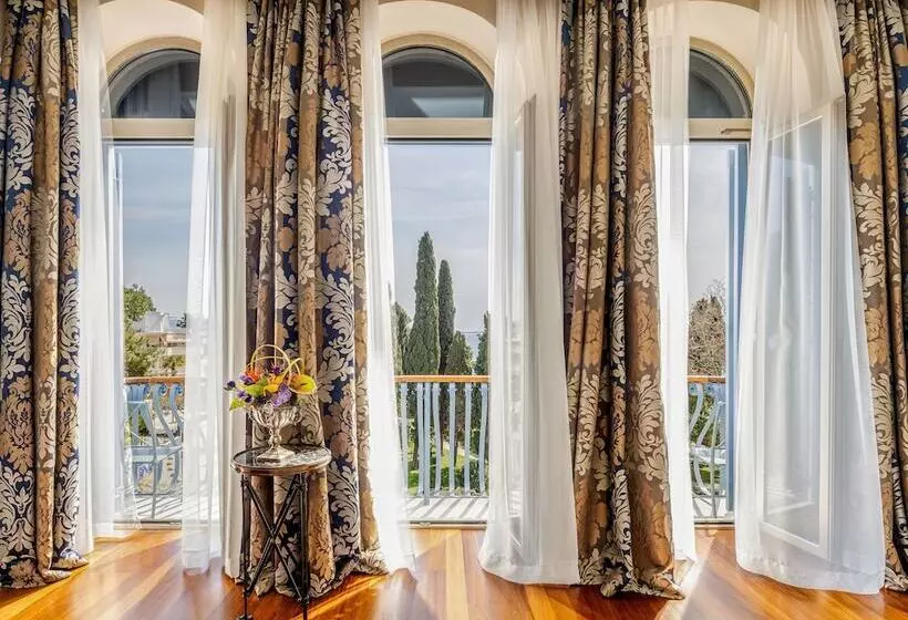 Suite Prezidențial, Park Split