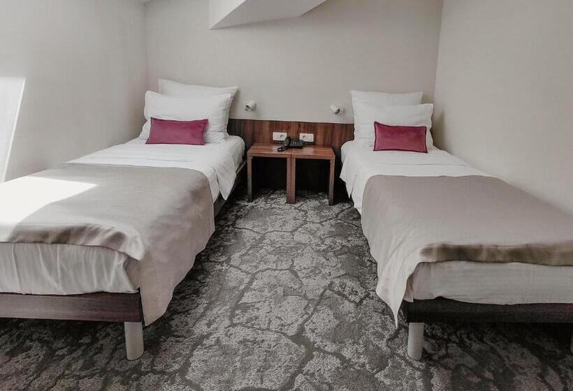 2 Bedrooms Suite Sea View, Pine