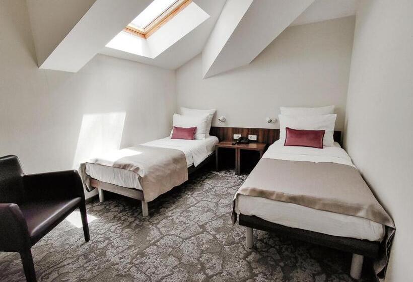 2 Bedrooms Suite Sea View, Pine