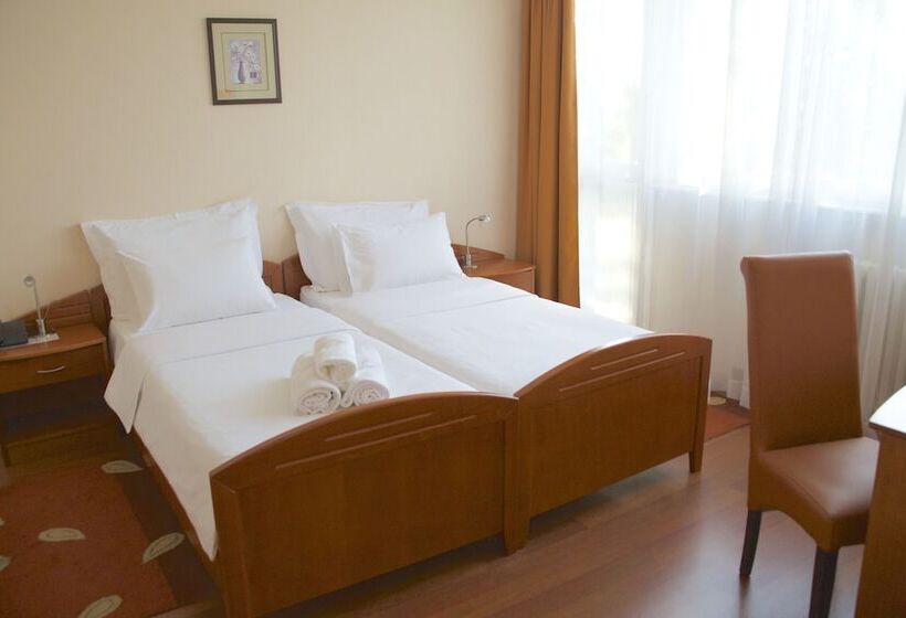 اتاق استاندارد, Srbija Free Parking