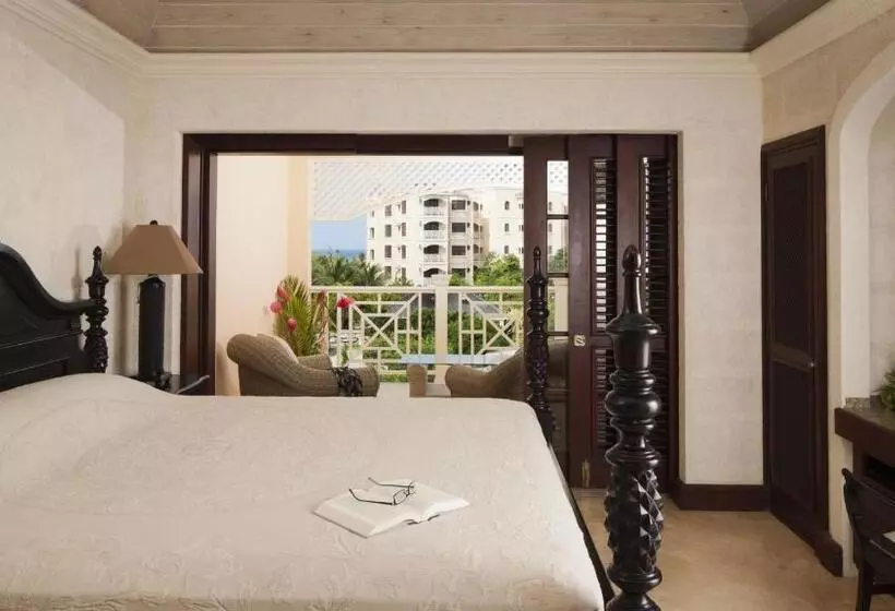 2 Bedroom Suite Pool View, The Crane Resort