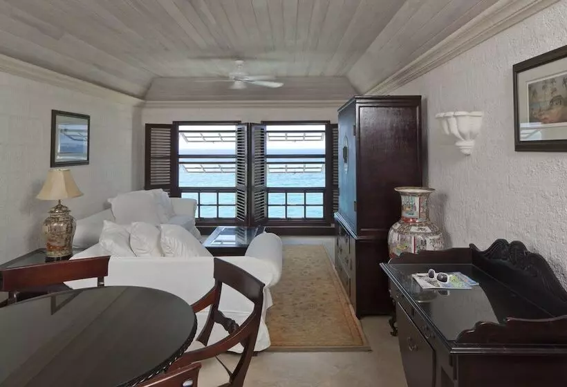 2 Bedrooms Suite Sea View, The Crane Resort