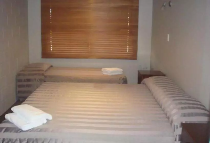 Perhehuoneisto, Bristol Motel