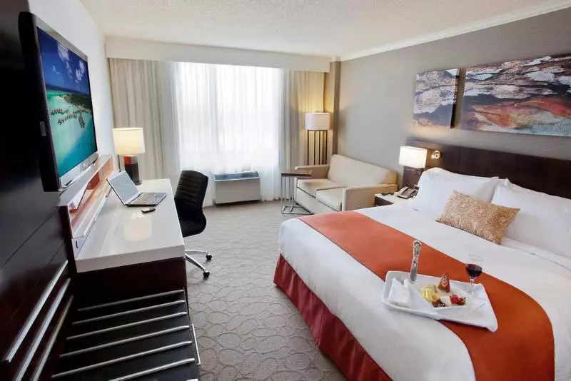 スタンダードルーム, Delta Hotels By Marriott Saguenay Conference Centre