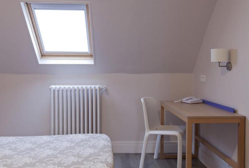 スタンダードシングルルーム, Est