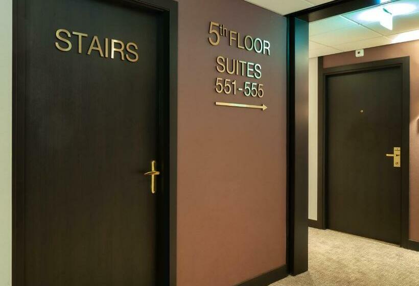 Люкс, Golden Tulip Leiden Centre